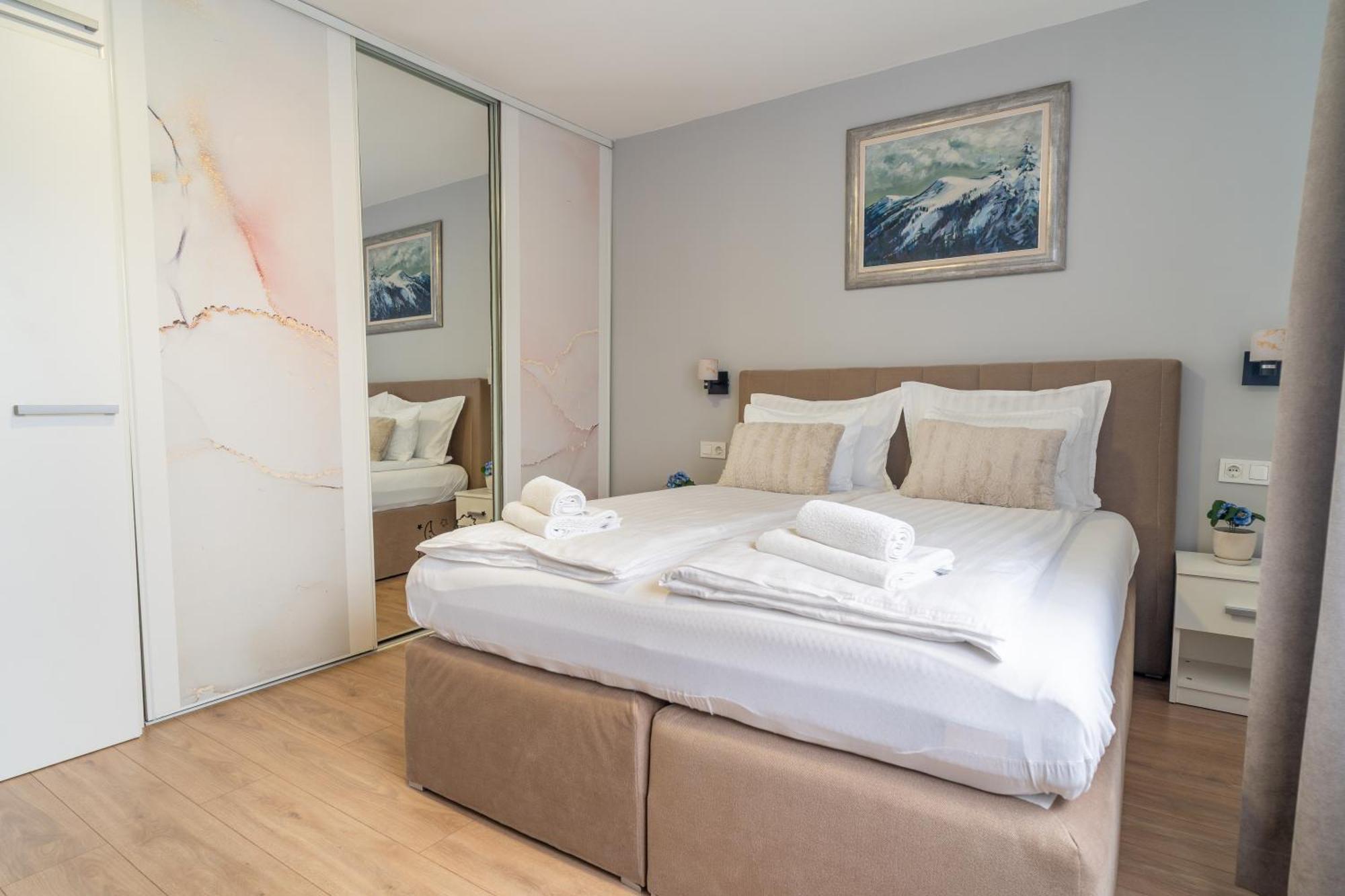 Apartment Mey SJJ Buitenkant foto